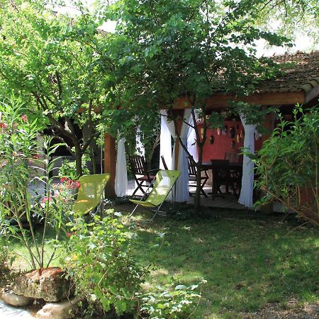 Les Pascals Bed & Breakfast Saint-Paul-les-Romans Luaran gambar