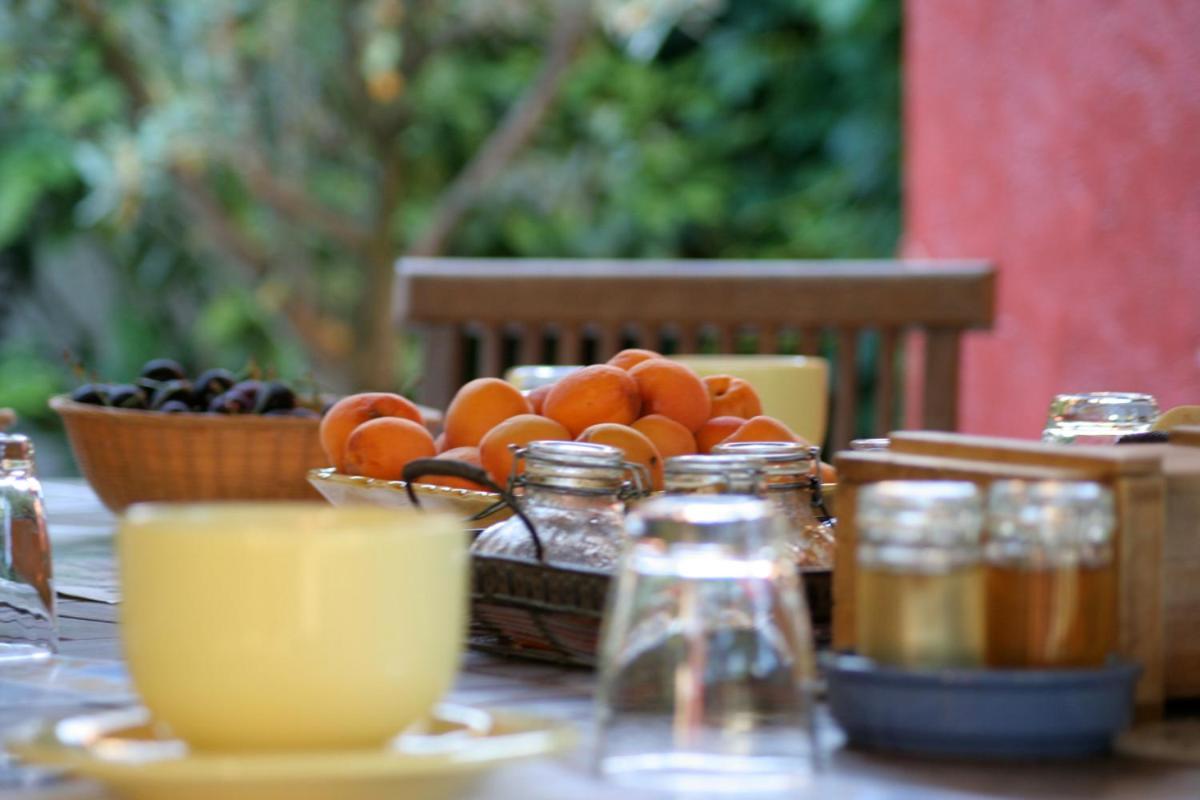 Les Pascals Bed & Breakfast Saint-Paul-les-Romans Luaran gambar